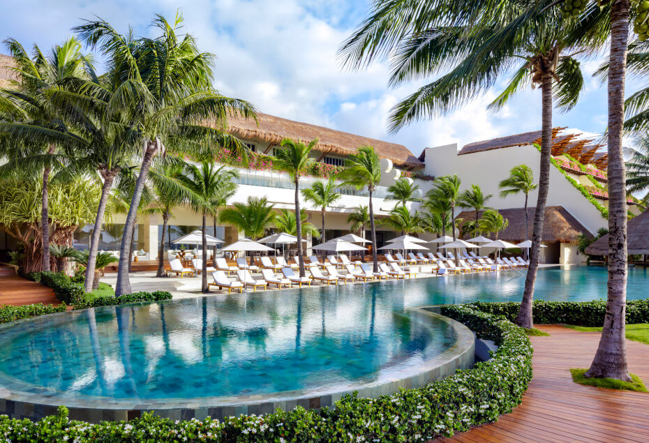 Grand Class Pool